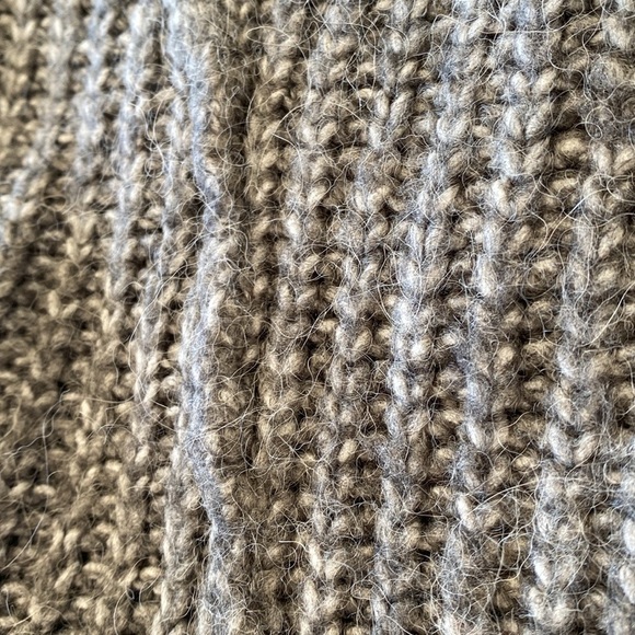 Zara Acrylic Alpaca Blend Gray Sweater Pullover Asymmetrical Oversized Knit Crew - Picture 5 of 11